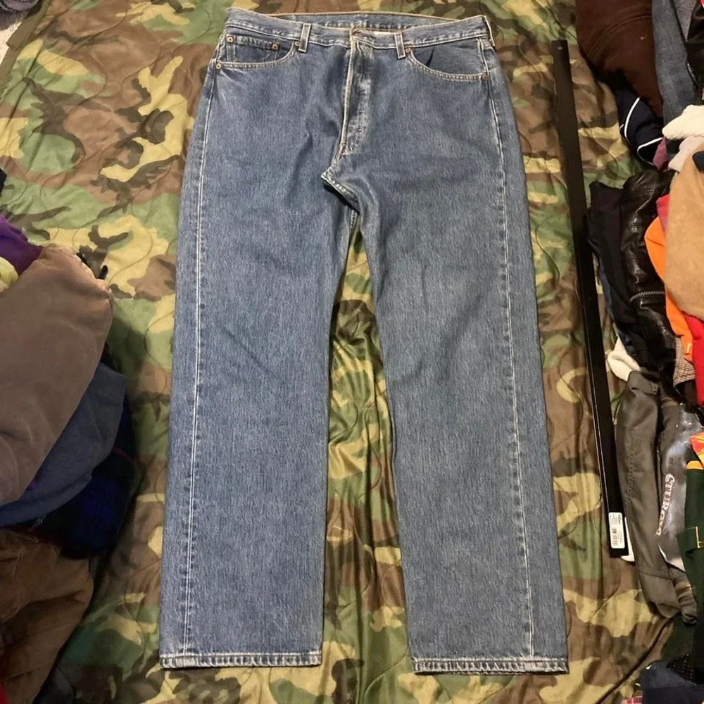 Vintage 00s Levi's 501xx button fly denim paper tag‎
